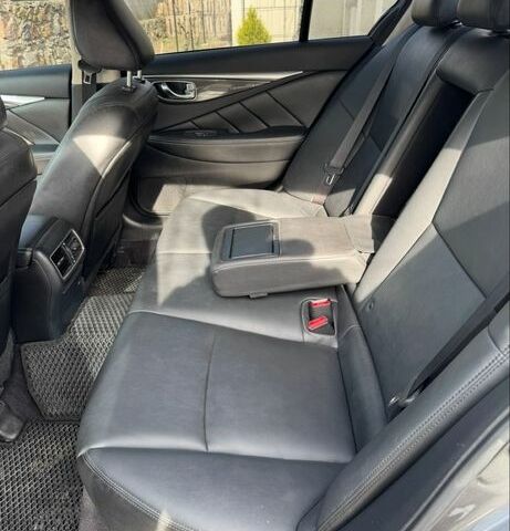 Серый Инфинити QX50, объемом двигателя 2 л и пробегом 150 тыс. км за 14000 $, фото 7 на Automoto.ua