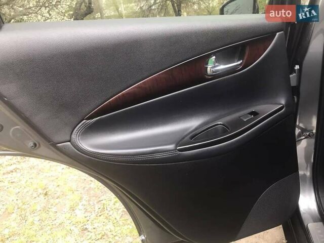 Сірий Інфініті QX50, об'ємом двигуна 3.7 л та пробігом 60 тис. км за 13500 $, фото 9 на Automoto.ua