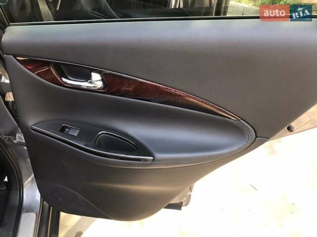 Сірий Інфініті QX50, об'ємом двигуна 3.7 л та пробігом 60 тис. км за 13500 $, фото 8 на Automoto.ua