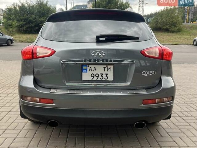 Серый Инфинити QX50, объемом двигателя 3.7 л и пробегом 137 тыс. км за 12300 $, фото 5 на Automoto.ua