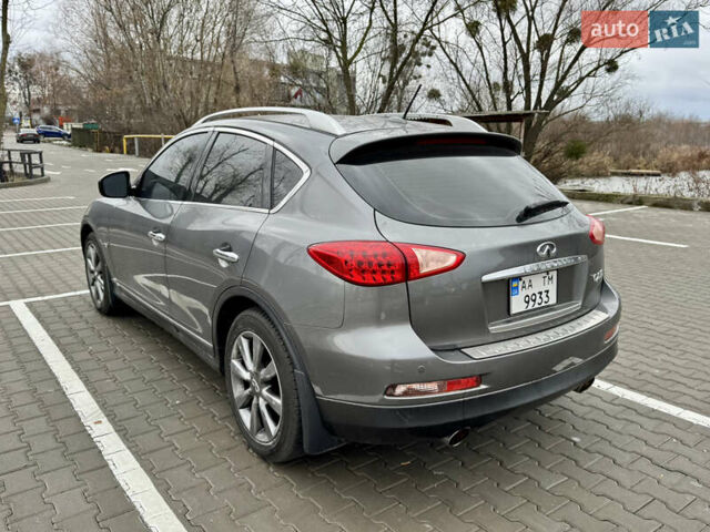 Сірий Інфініті QX50, об'ємом двигуна 3.7 л та пробігом 137 тис. км за 12000 $, фото 9 на Automoto.ua
