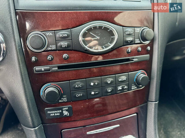 Сірий Інфініті QX50, об'ємом двигуна 3.7 л та пробігом 137 тис. км за 12000 $, фото 44 на Automoto.ua