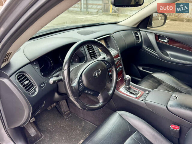 Сірий Інфініті QX50, об'ємом двигуна 3.7 л та пробігом 137 тис. км за 12000 $, фото 32 на Automoto.ua