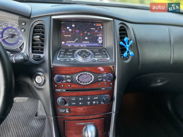Сірий Інфініті QX50, об'ємом двигуна 3.7 л та пробігом 153 тис. км за 11333 $, фото 44 на Automoto.ua