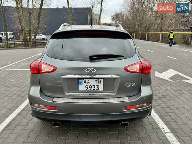 Сірий Інфініті QX50, об'ємом двигуна 3.7 л та пробігом 137 тис. км за 12000 $, фото 8 на Automoto.ua