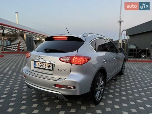 Сірий Інфініті QX50, об'ємом двигуна 3.7 л та пробігом 139 тис. км за 17999 $, фото 1 на Automoto.ua