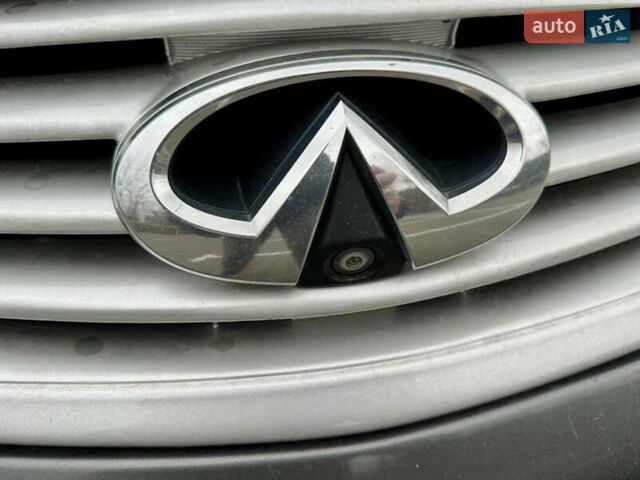 Сірий Інфініті QX50, об'ємом двигуна 3.7 л та пробігом 137 тис. км за 12000 $, фото 12 на Automoto.ua
