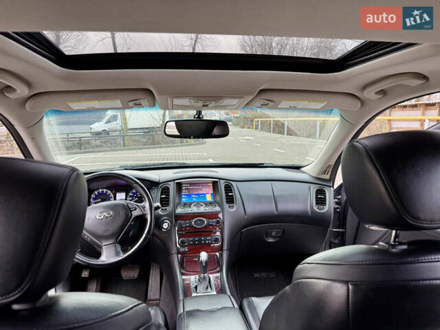Сірий Інфініті QX50, об'ємом двигуна 3.7 л та пробігом 137 тис. км за 12000 $, фото 54 на Automoto.ua