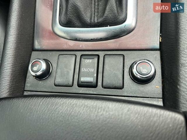 Серый Инфинити QX50, объемом двигателя 3.7 л и пробегом 137 тыс. км за 12300 $, фото 11 на Automoto.ua