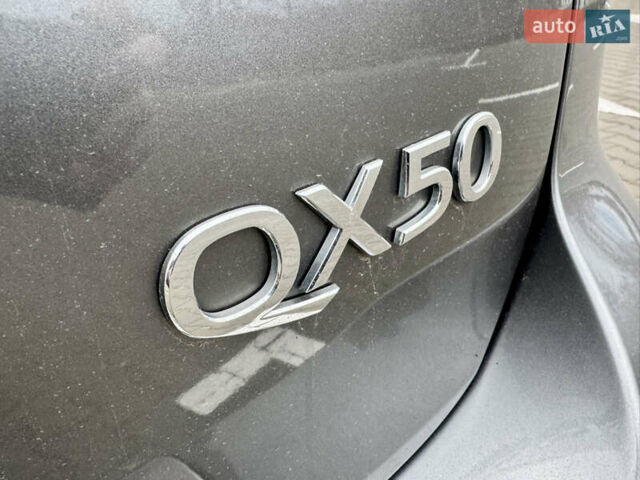 Сірий Інфініті QX50, об'ємом двигуна 3.7 л та пробігом 137 тис. км за 12000 $, фото 14 на Automoto.ua