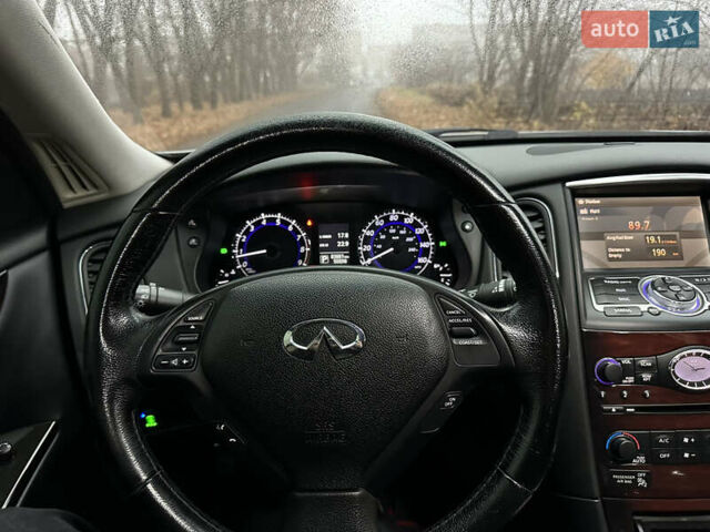 Серый Инфинити QX50, объемом двигателя 3.7 л и пробегом 83 тыс. км за 14000 $, фото 37 на Automoto.ua