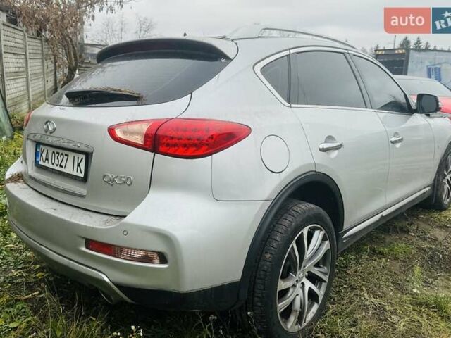 Серый Инфинити QX50, объемом двигателя 3.7 л и пробегом 170 тыс. км за 5600 $, фото 5 на Automoto.ua
