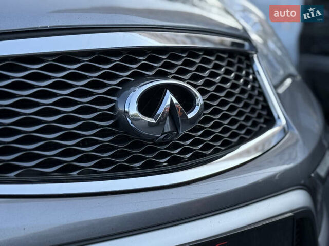 Сірий Інфініті QX50, об'ємом двигуна 3.7 л та пробігом 166 тис. км за 13500 $, фото 11 на Automoto.ua