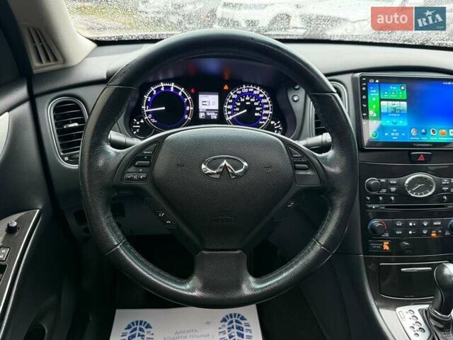 Серый Инфинити QX50, объемом двигателя 3.7 л и пробегом 78 тыс. км за 14900 $, фото 12 на Automoto.ua