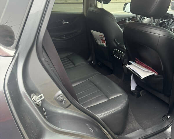 Сірий Інфініті QX50, об'ємом двигуна 3.7 л та пробігом 170 тис. км за 14000 $, фото 4 на Automoto.ua