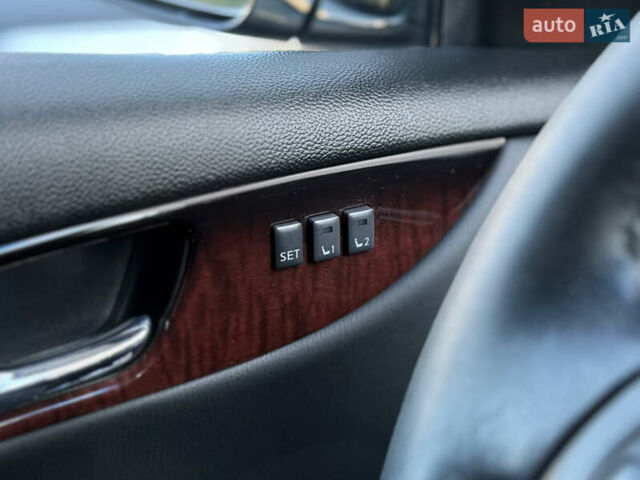 Сірий Інфініті QX50, об'ємом двигуна 3.7 л та пробігом 166 тис. км за 13500 $, фото 25 на Automoto.ua