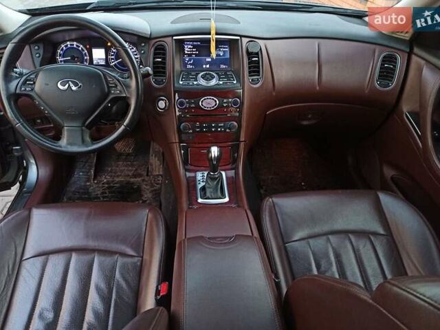 Сірий Інфініті QX50, об'ємом двигуна 2.5 л та пробігом 165 тис. км за 17700 $, фото 15 на Automoto.ua