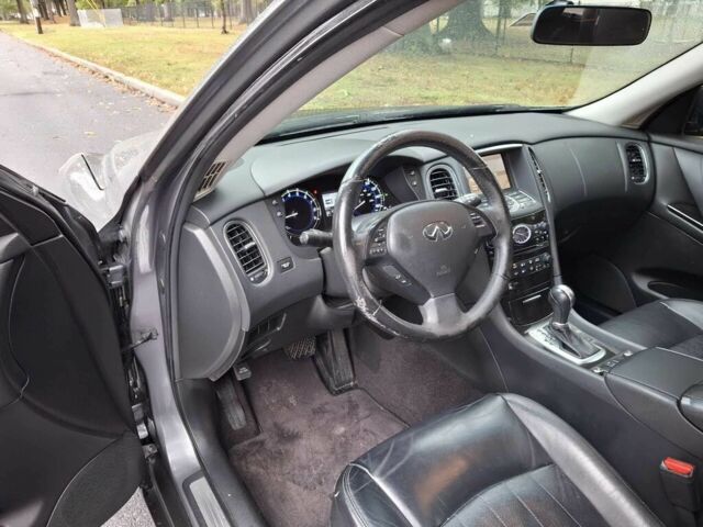 Серый Инфинити QX50, объемом двигателя 3.7 л и пробегом 53 тыс. км за 6000 $, фото 8 на Automoto.ua