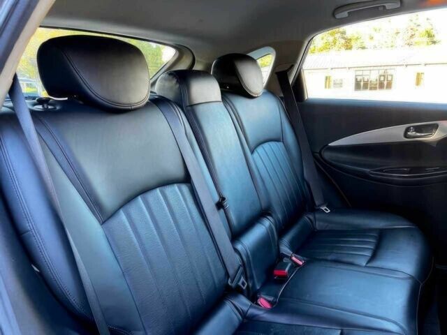 Серый Инфинити QX50, объемом двигателя 3.7 л и пробегом 58 тыс. км за 5800 $, фото 10 на Automoto.ua