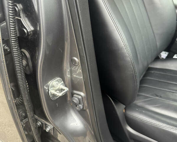 Сірий Інфініті QX50, об'ємом двигуна 3.7 л та пробігом 170 тис. км за 14000 $, фото 8 на Automoto.ua