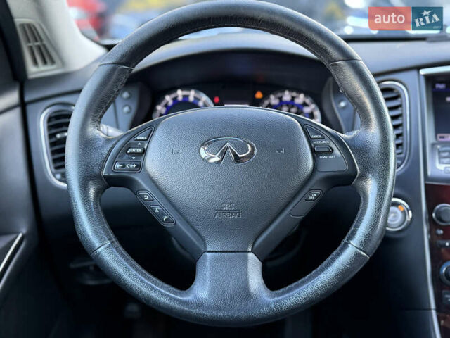 Сірий Інфініті QX50, об'ємом двигуна 3.7 л та пробігом 166 тис. км за 13500 $, фото 16 на Automoto.ua