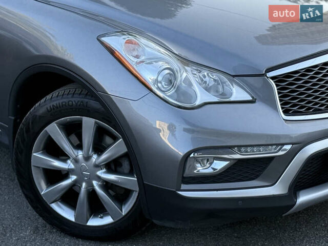 Сірий Інфініті QX50, об'ємом двигуна 3.7 л та пробігом 166 тис. км за 13500 $, фото 10 на Automoto.ua