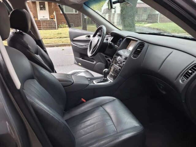 Серый Инфинити QX50, объемом двигателя 3.7 л и пробегом 53 тыс. км за 6000 $, фото 9 на Automoto.ua