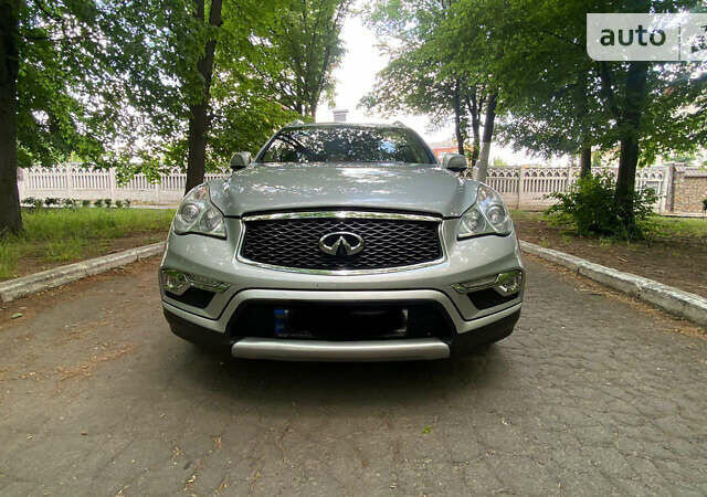 Сірий Інфініті QX50, об'ємом двигуна 3.7 л та пробігом 160 тис. км за 15500 $, фото 11 на Automoto.ua