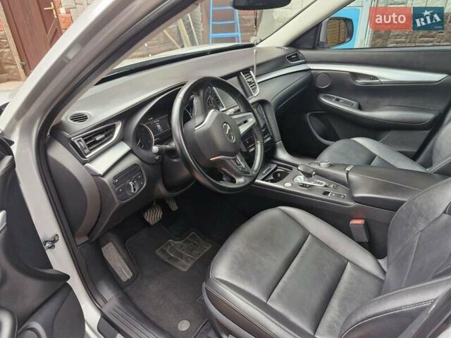 Серый Инфинити QX50, объемом двигателя 2 л и пробегом 91 тыс. км за 19300 $, фото 2 на Automoto.ua