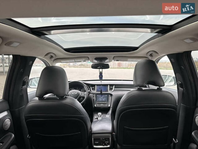 Серый Инфинити QX50, объемом двигателя 2 л и пробегом 67 тыс. км за 22700 $, фото 30 на Automoto.ua