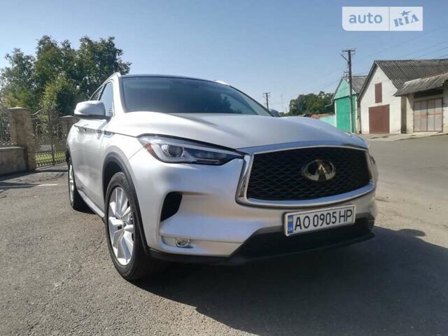 Сірий Інфініті QX50, об'ємом двигуна 2 л та пробігом 113 тис. км за 23200 $, фото 9 на Automoto.ua