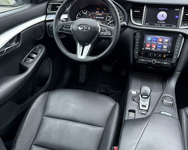 Серый Инфинити QX50, объемом двигателя 1.99 л и пробегом 125 тыс. км за 21999 $, фото 6 на Automoto.ua