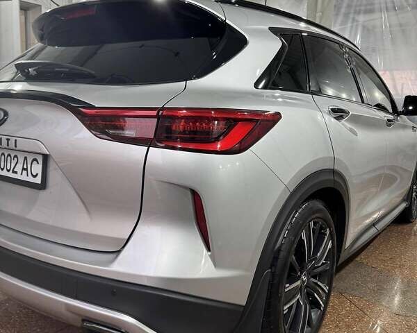 Серый Инфинити QX50, объемом двигателя 2 л и пробегом 88 тыс. км за 18000 $, фото 2 на Automoto.ua