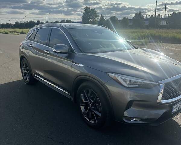 Серый Инфинити QX50, объемом двигателя 2 л и пробегом 117 тыс. км за 23900 $, фото 3 на Automoto.ua