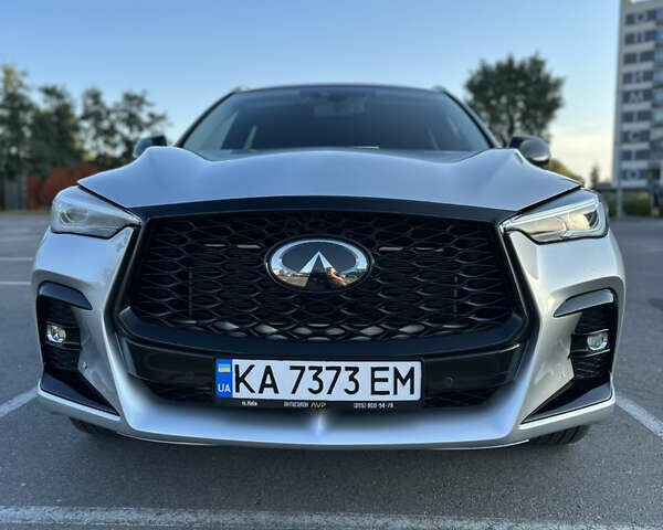 Серый Инфинити QX50, объемом двигателя 2 л и пробегом 86 тыс. км за 27000 $, фото 11 на Automoto.ua
