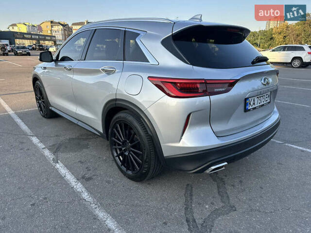 Серый Инфинити QX50, объемом двигателя 2 л и пробегом 86 тыс. км за 27000 $, фото 6 на Automoto.ua