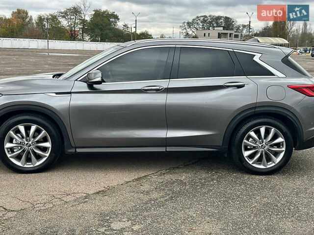 Серый Инфинити QX50, объемом двигателя 2 л и пробегом 177 тыс. км за 17999 $, фото 2 на Automoto.ua