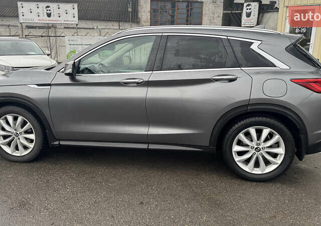 Серый Инфинити QX50, объемом двигателя 2 л и пробегом 80 тыс. км за 18500 $, фото 3 на Automoto.ua