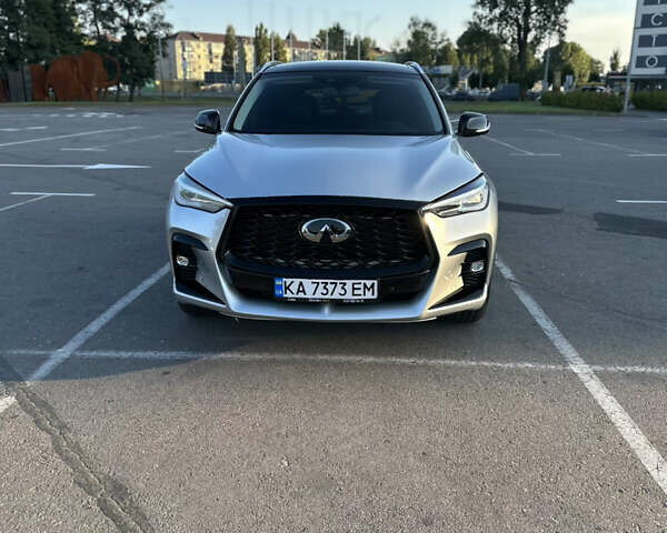 Серый Инфинити QX50, объемом двигателя 2 л и пробегом 86 тыс. км за 27000 $, фото 1 на Automoto.ua