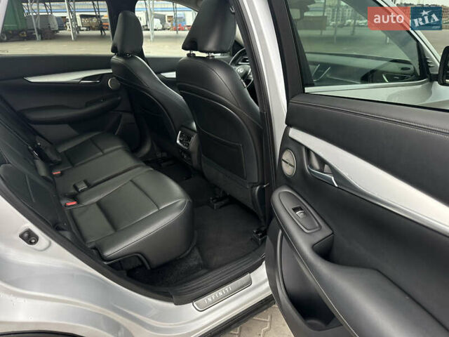 Серый Инфинити QX50, объемом двигателя 2 л и пробегом 67 тыс. км за 22700 $, фото 31 на Automoto.ua