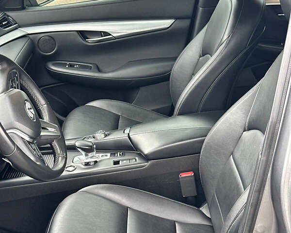 Серый Инфинити QX50, объемом двигателя 2 л и пробегом 177 тыс. км за 17999 $, фото 9 на Automoto.ua