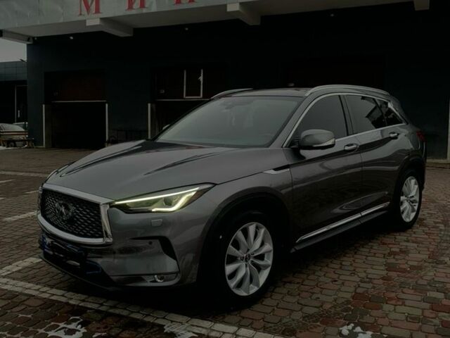 Серый Инфинити QX50, объемом двигателя 2 л и пробегом 3 тыс. км за 18500 $, фото 1 на Automoto.ua