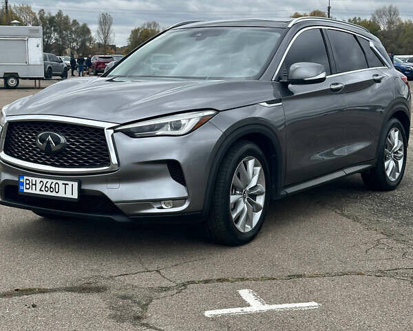 Серый Инфинити QX50, объемом двигателя 2 л и пробегом 177 тыс. км за 17999 $, фото 1 на Automoto.ua