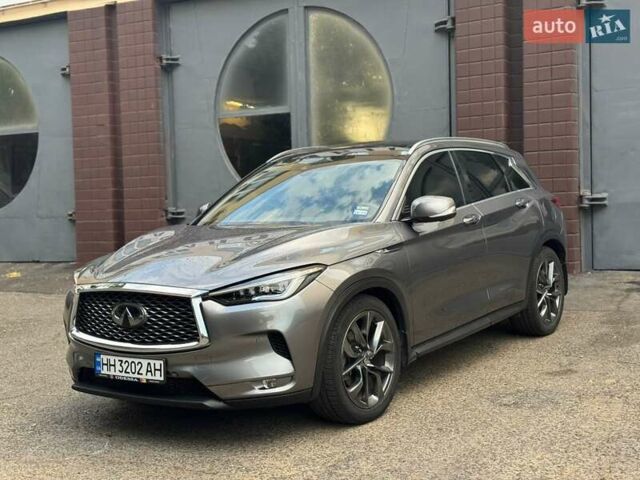 Серый Инфинити QX50, объемом двигателя 2 л и пробегом 113 тыс. км за 26000 $, фото 1 на Automoto.ua
