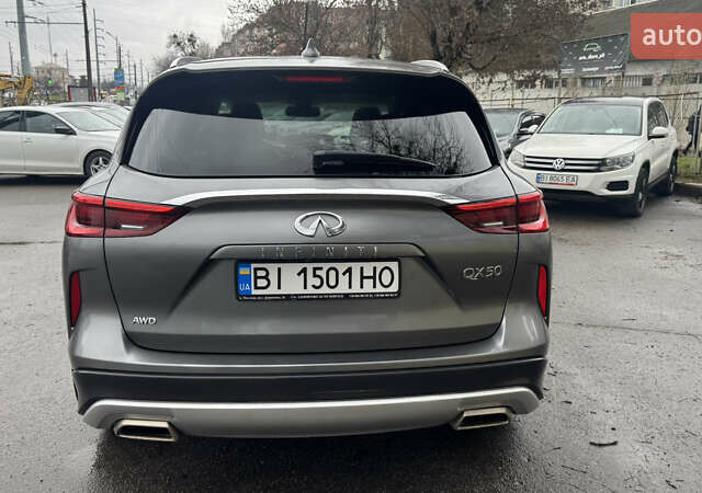 Серый Инфинити QX50, объемом двигателя 2 л и пробегом 80 тыс. км за 18500 $, фото 5 на Automoto.ua