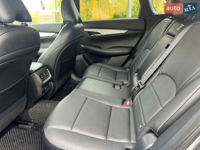 Серый Инфинити QX50, объемом двигателя 2 л и пробегом 80 тыс. км за 19900 $, фото 9 на Automoto.ua