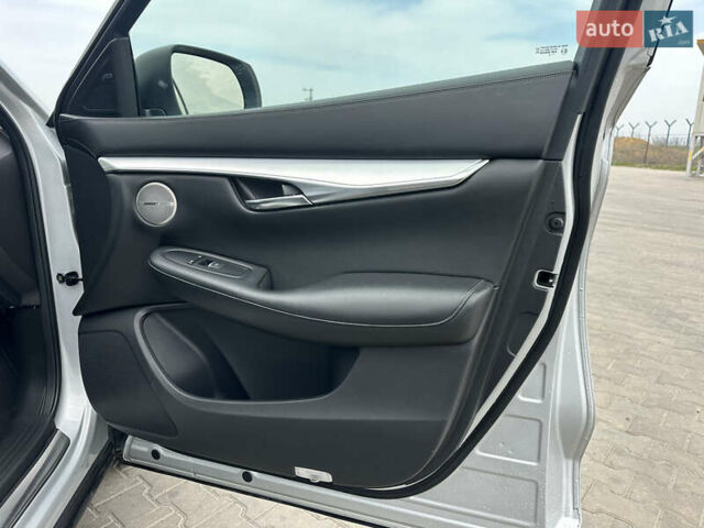 Серый Инфинити QX50, объемом двигателя 2 л и пробегом 67 тыс. км за 22700 $, фото 33 на Automoto.ua