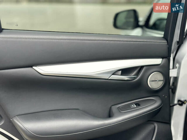 Серый Инфинити QX50, объемом двигателя 2 л и пробегом 67 тыс. км за 22700 $, фото 22 на Automoto.ua