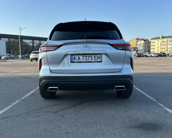 Серый Инфинити QX50, объемом двигателя 2 л и пробегом 86 тыс. км за 27000 $, фото 12 на Automoto.ua