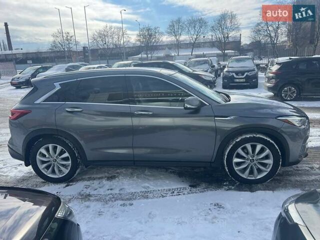 Сірий Інфініті QX50, об'ємом двигуна 2 л та пробігом 79 тис. км за 21500 $, фото 10 на Automoto.ua